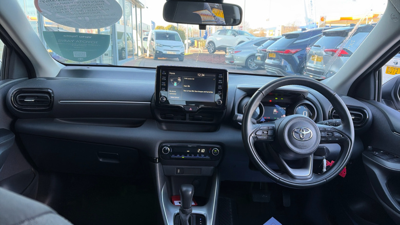 Toyota Yaris 1.5 Hybrid Design 5dr CVT Hybrid Hatchback